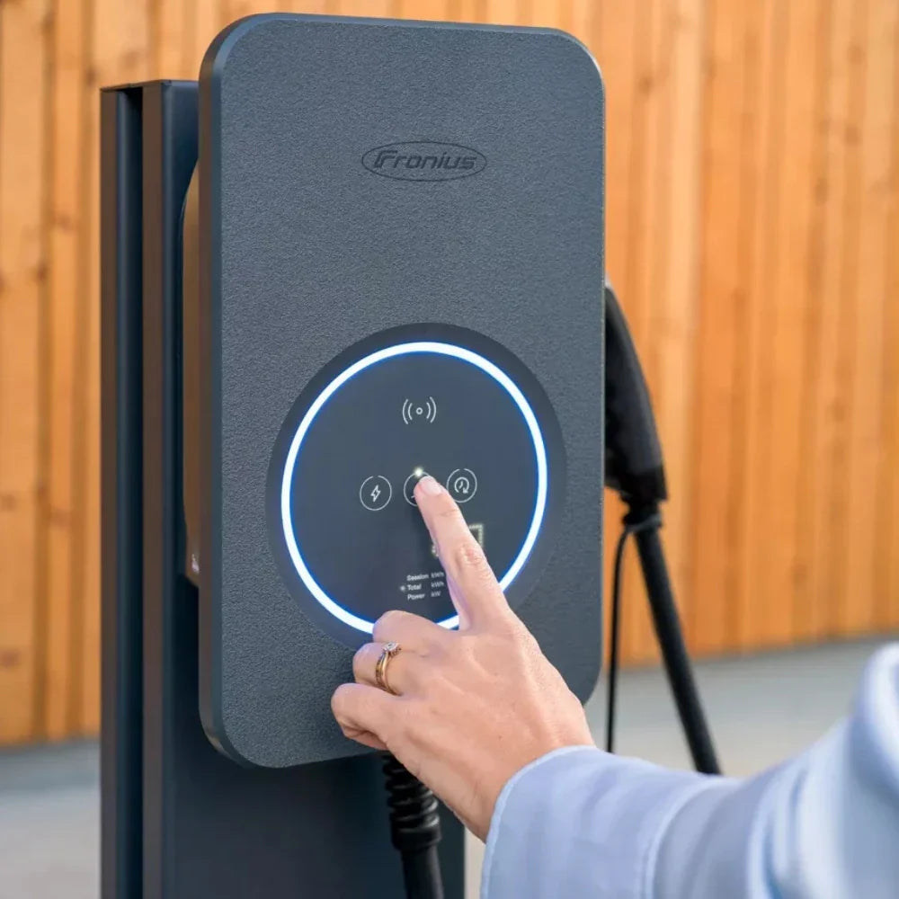 Fronius Wattpilot Flex Pro 22 EV töltő (antracit, 6m Type2 kábel)